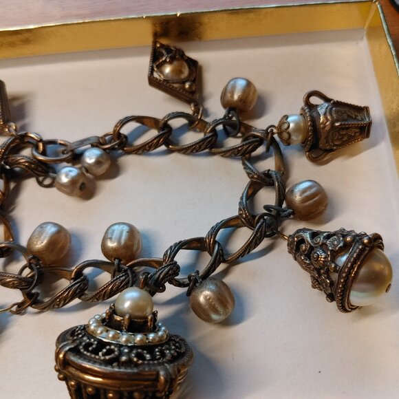 Vintage Bronze Charm Bracelet with Basket Urns & Faux Pearls - Picture 6 of 7